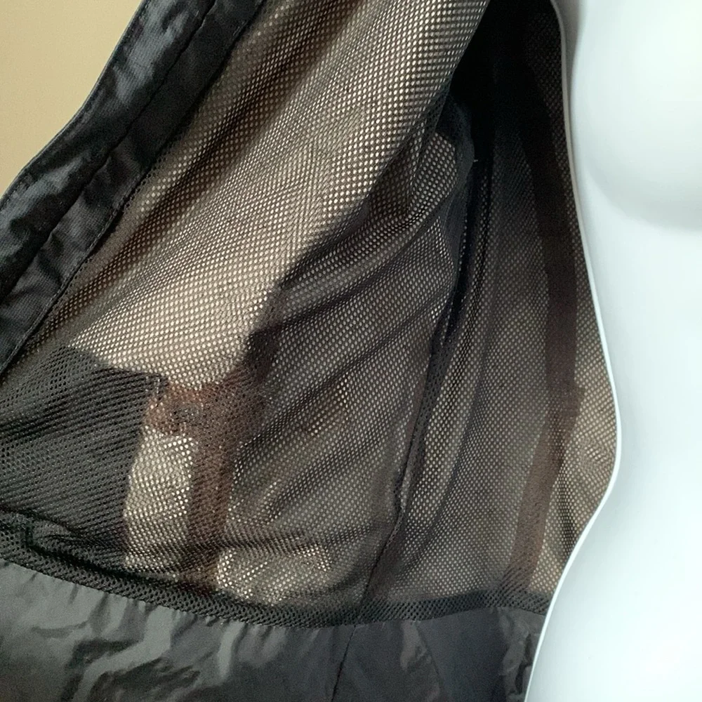 Northface Women’s Resolve Plus Jacket in Black - Picture 10 of 14